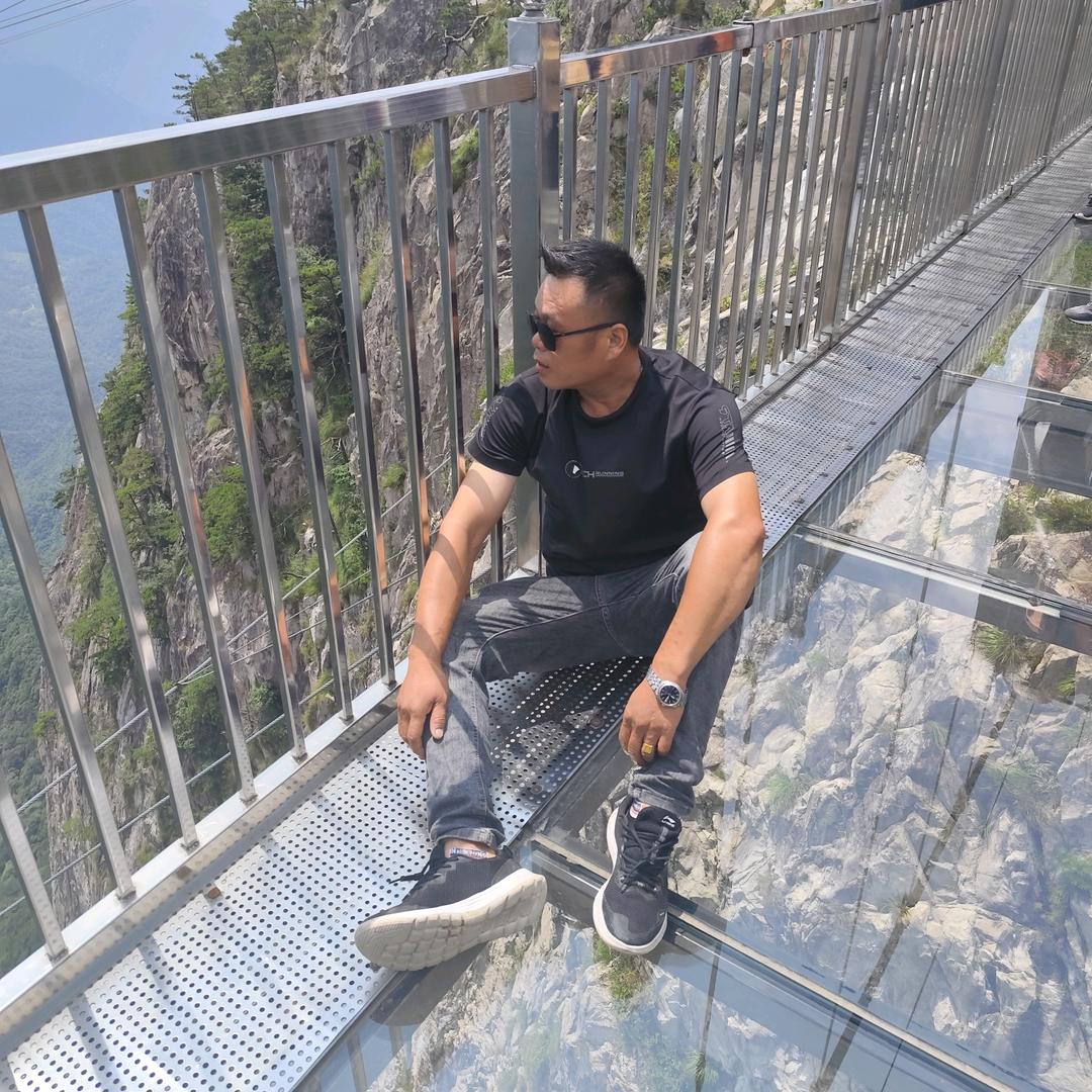 小五送沙子水泥石子，拉建筑垃圾