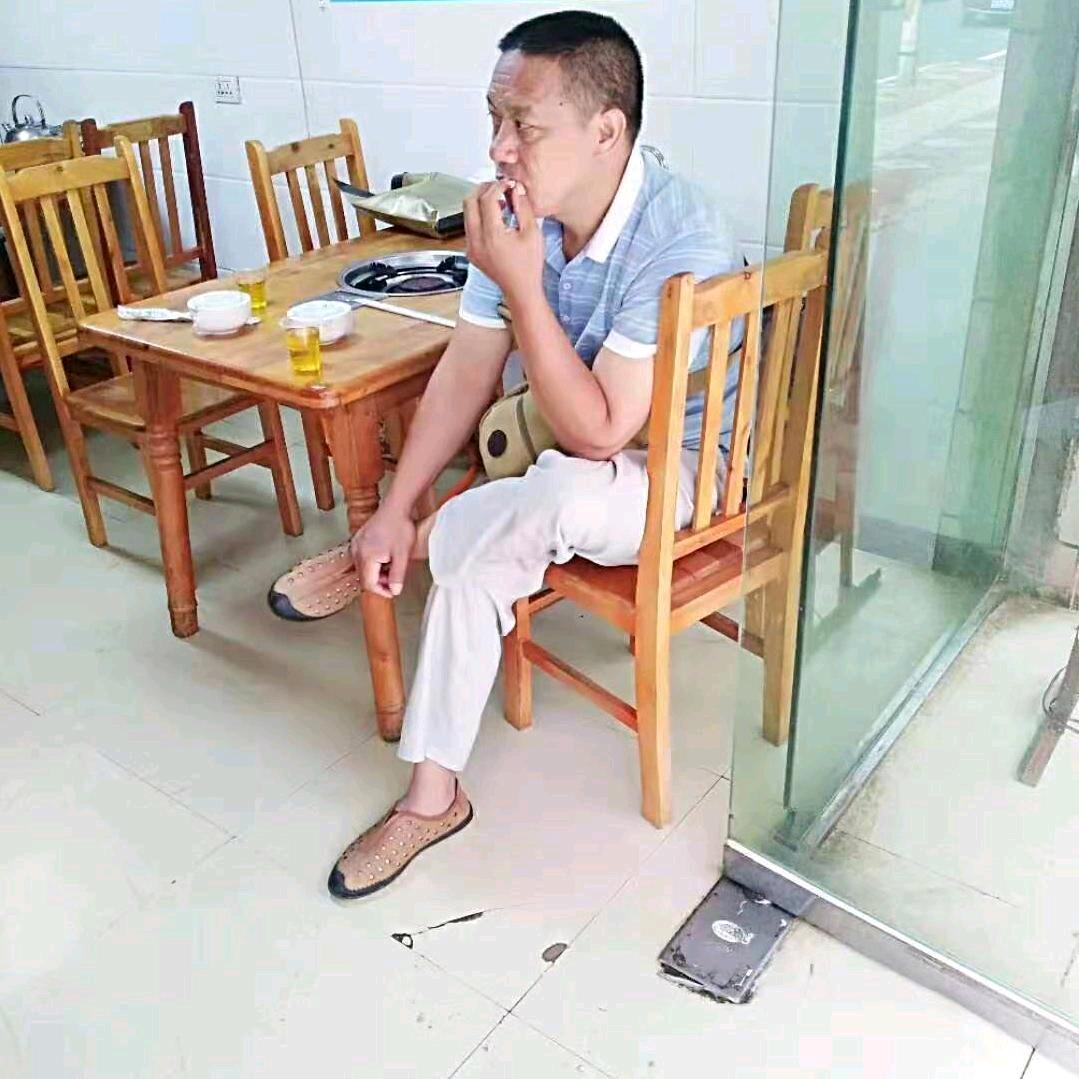 不是真心就不要来打搅我 。