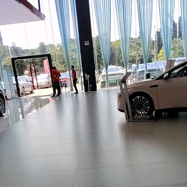 李安安