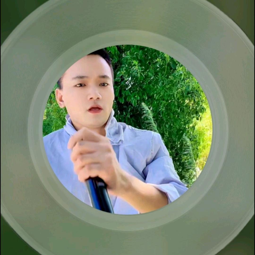 小呆瓜⁰²¹¹