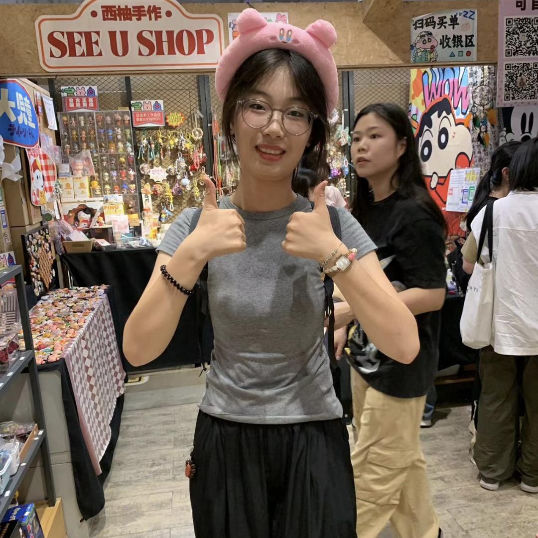 🐒对你微笑🐒纯属礼貌🐎