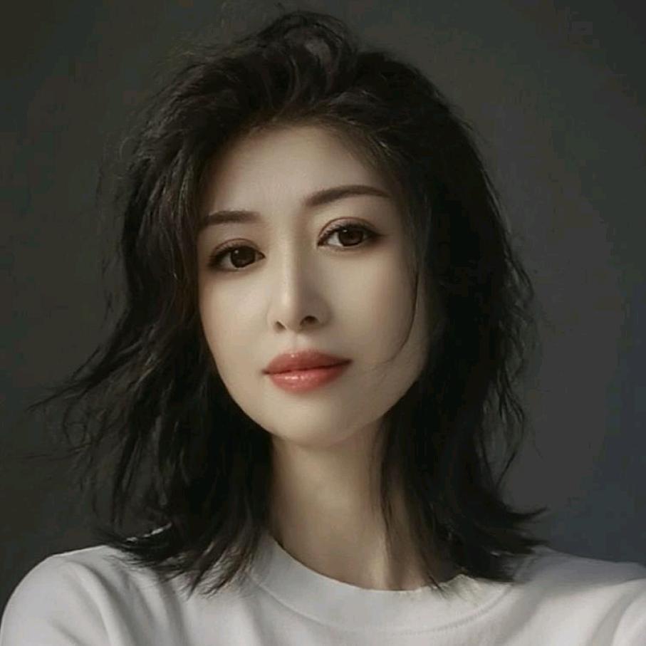 方妍