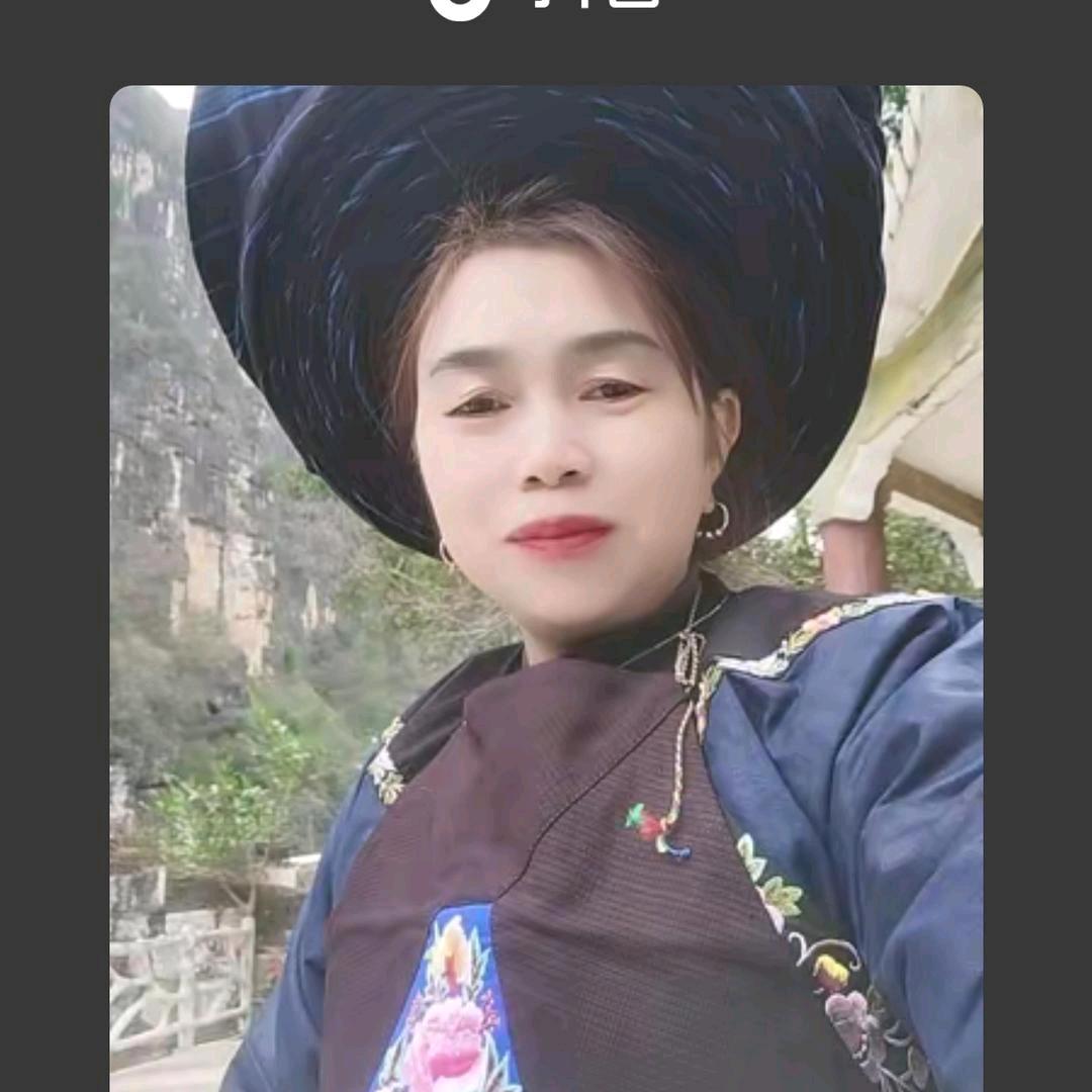 .小英