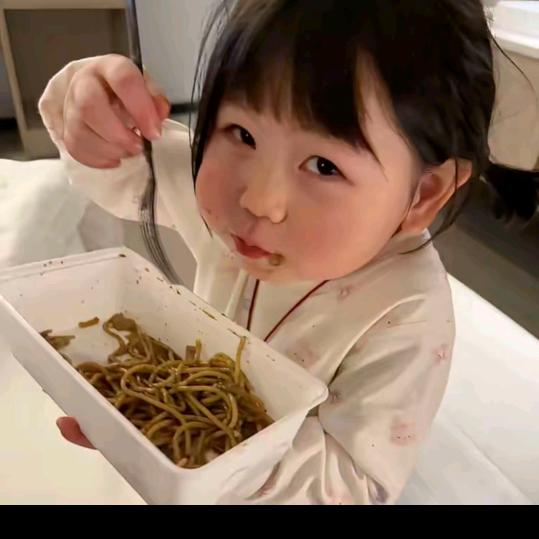 半聋 半哑 半糊涂