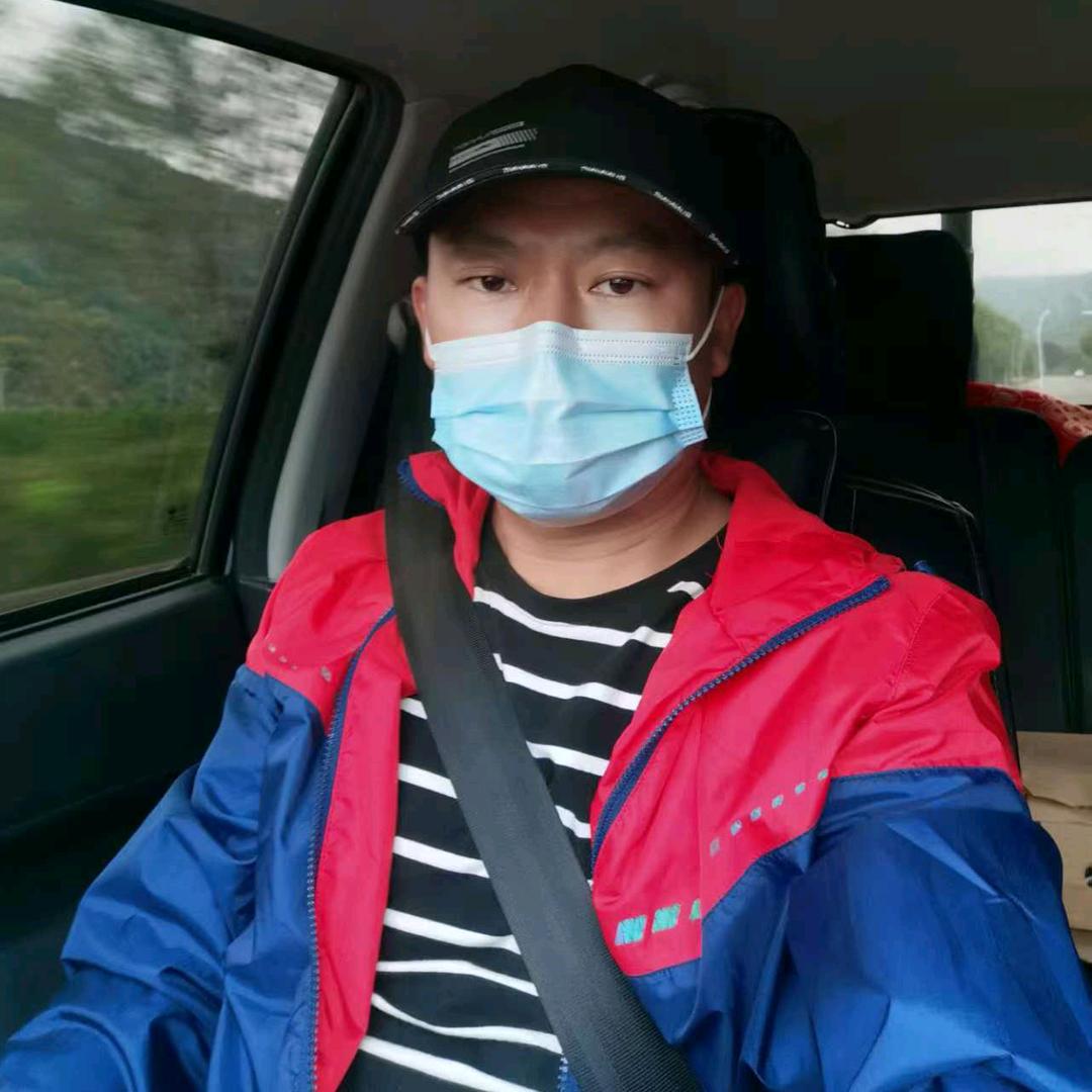 捂着心脏说不疼╮💔💔💔