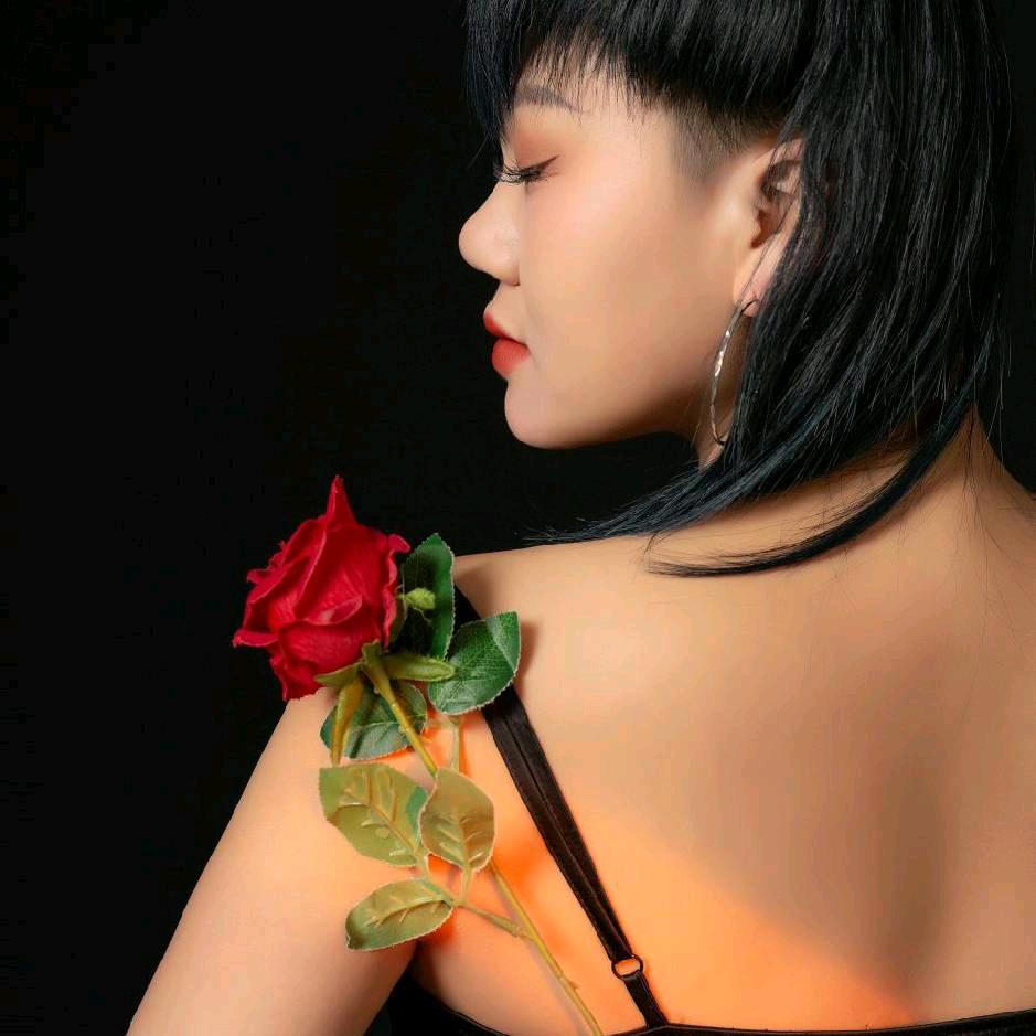 DonotWeαk  🖐🏻小黑妮