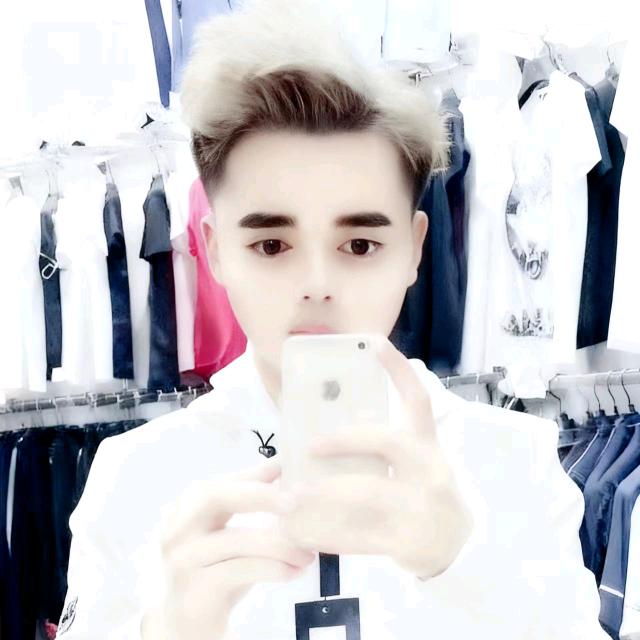 聚精会神做美发