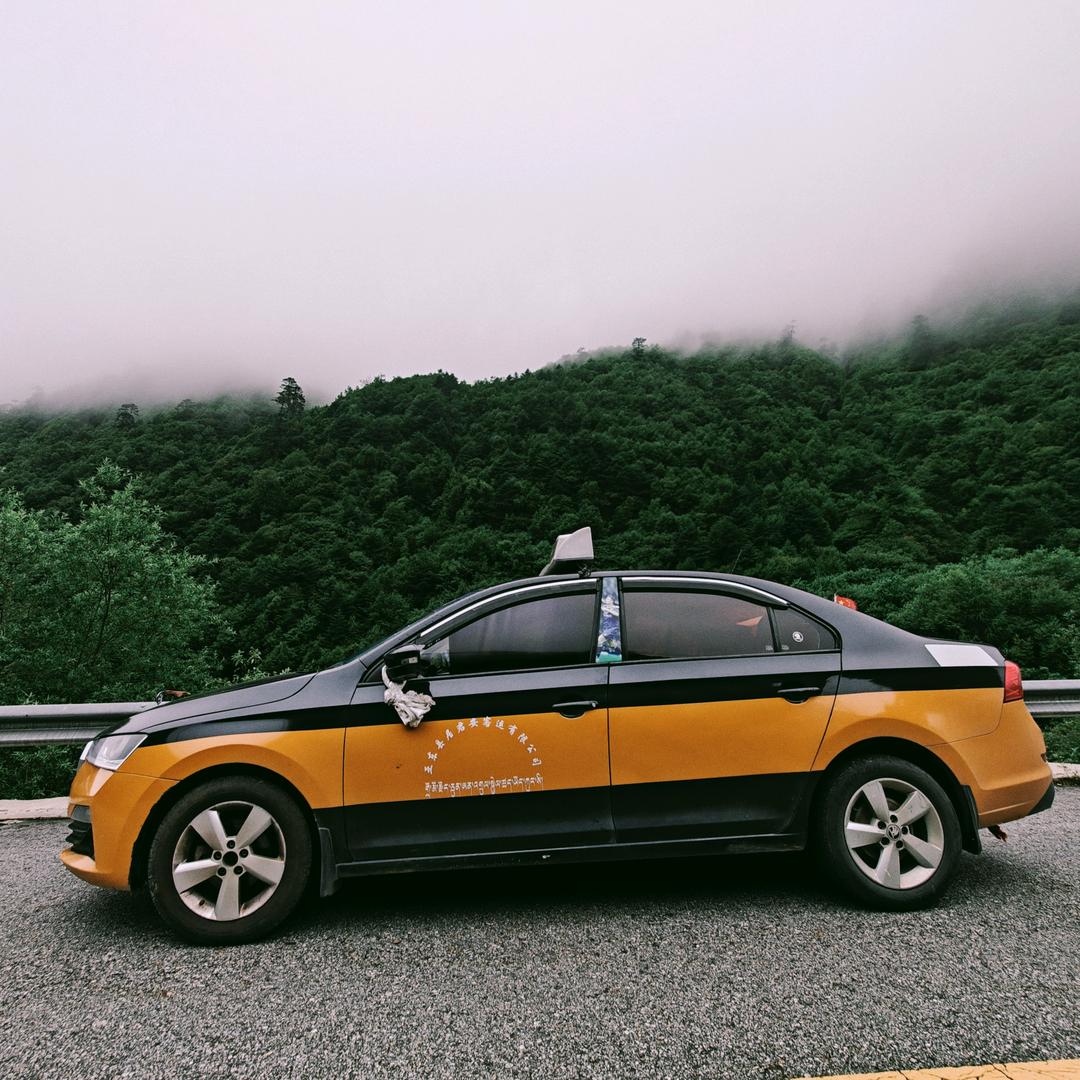 亚东出租车24小时。