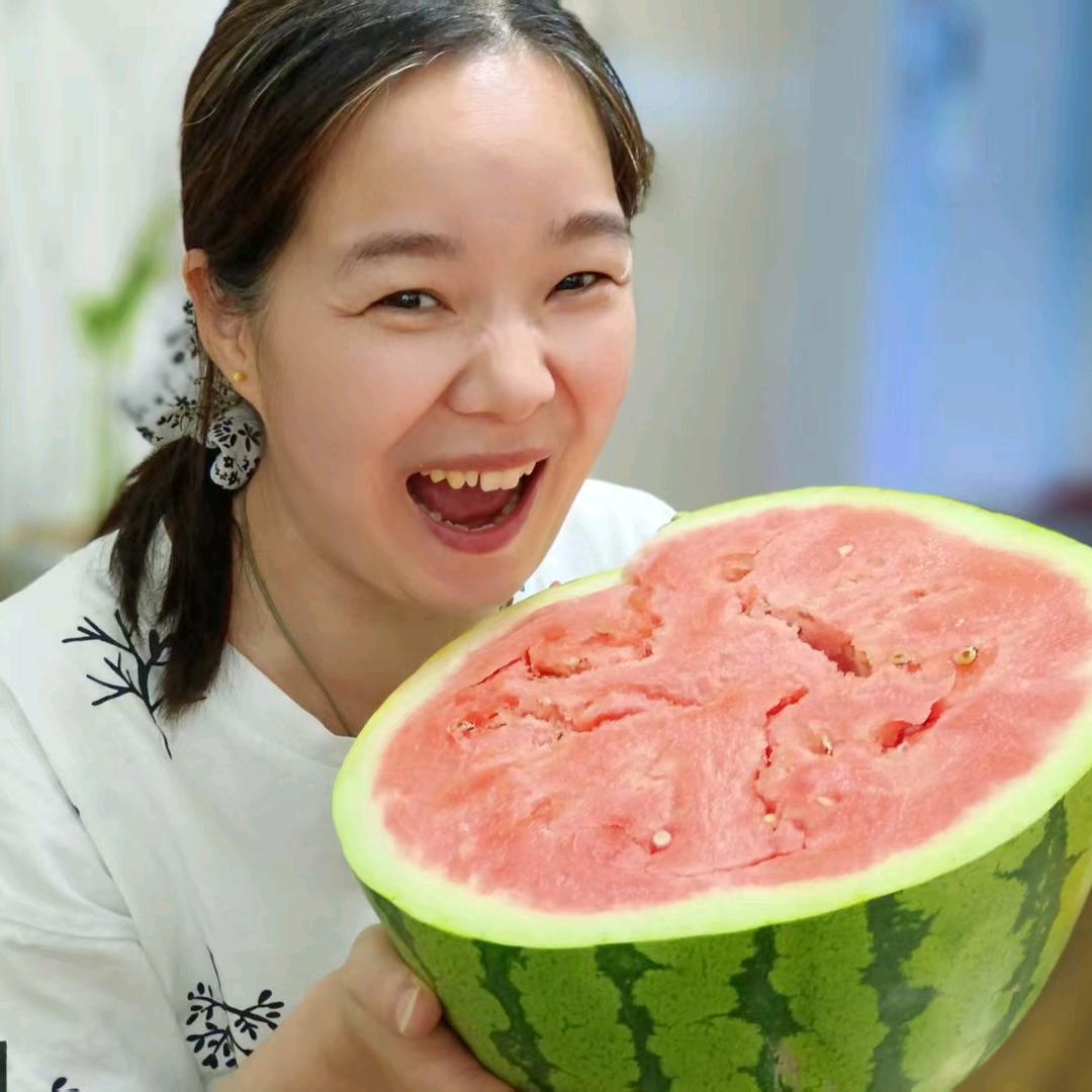 奋斗者霞