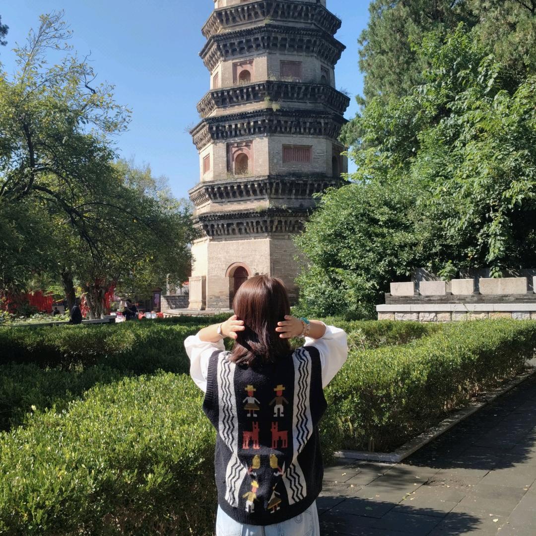 明媚如丽