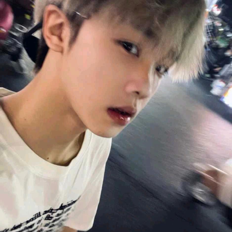 kiss