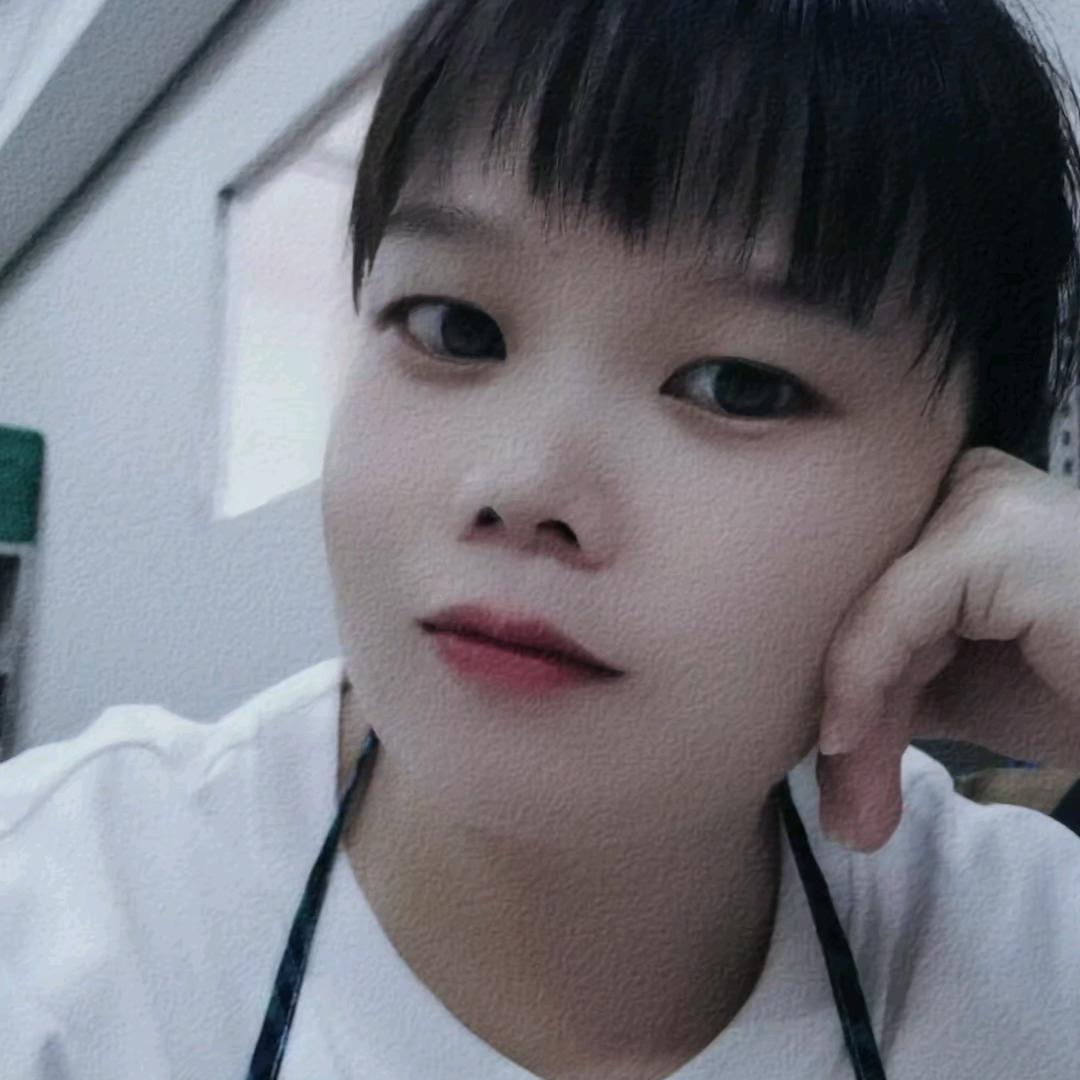 圆圆（吃零食）