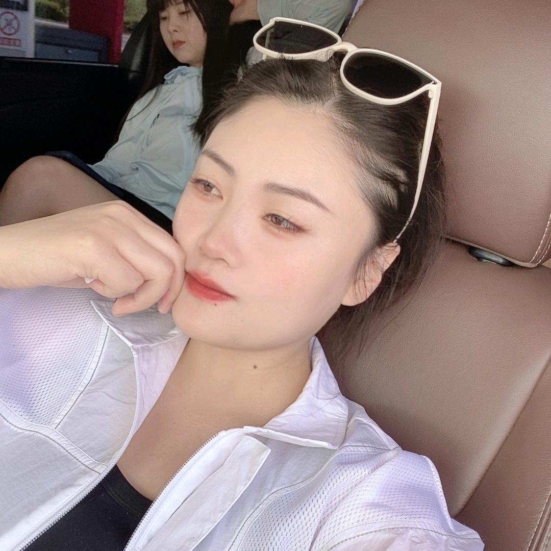 A.  傲娇欣💕