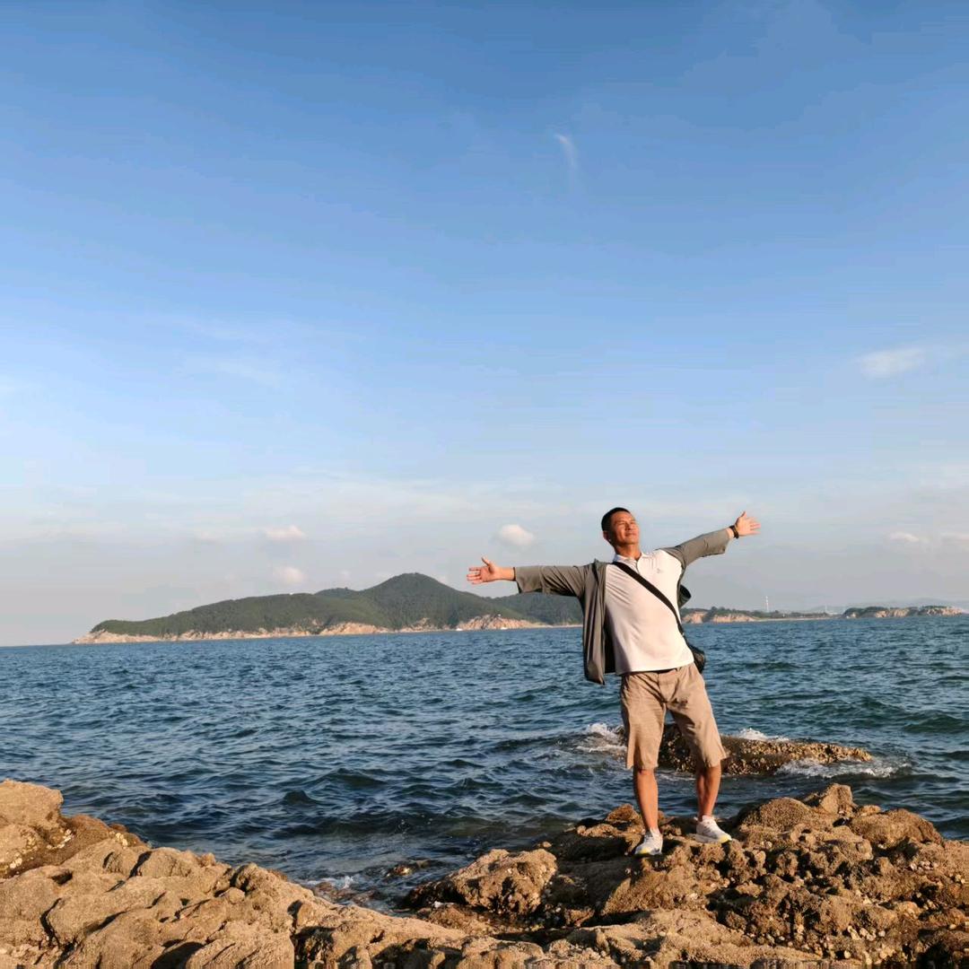 明哥（精彩牛）