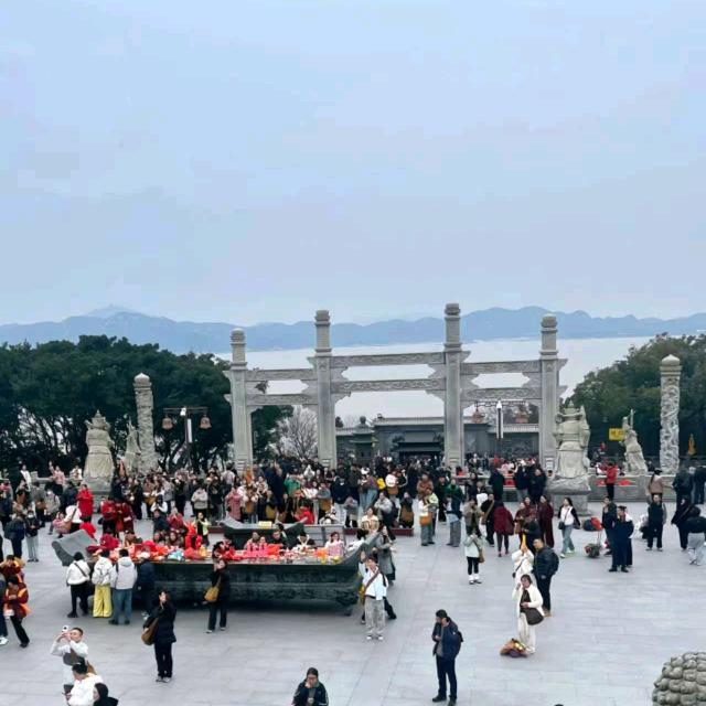 甄心石艺
