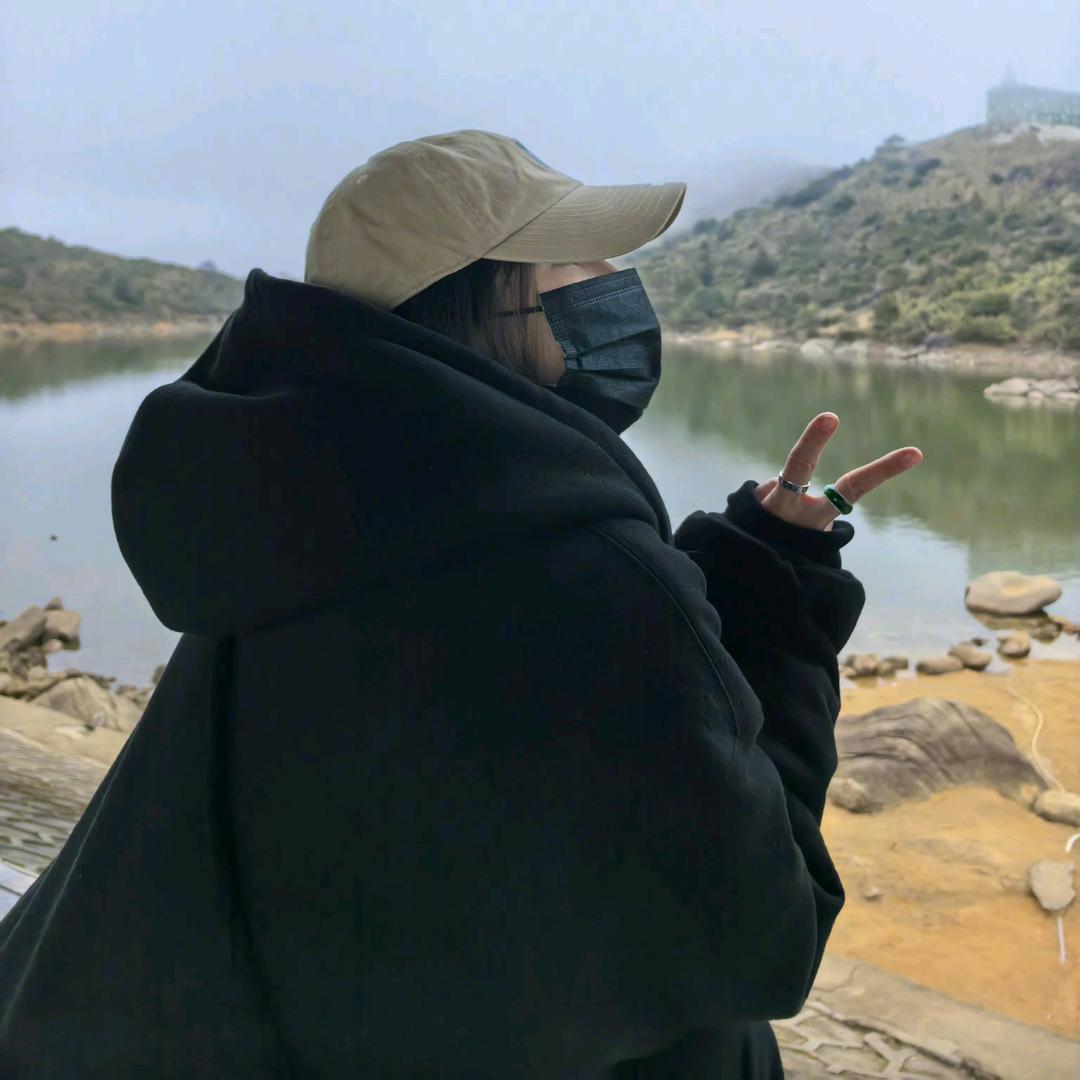 女无群像多来点头像