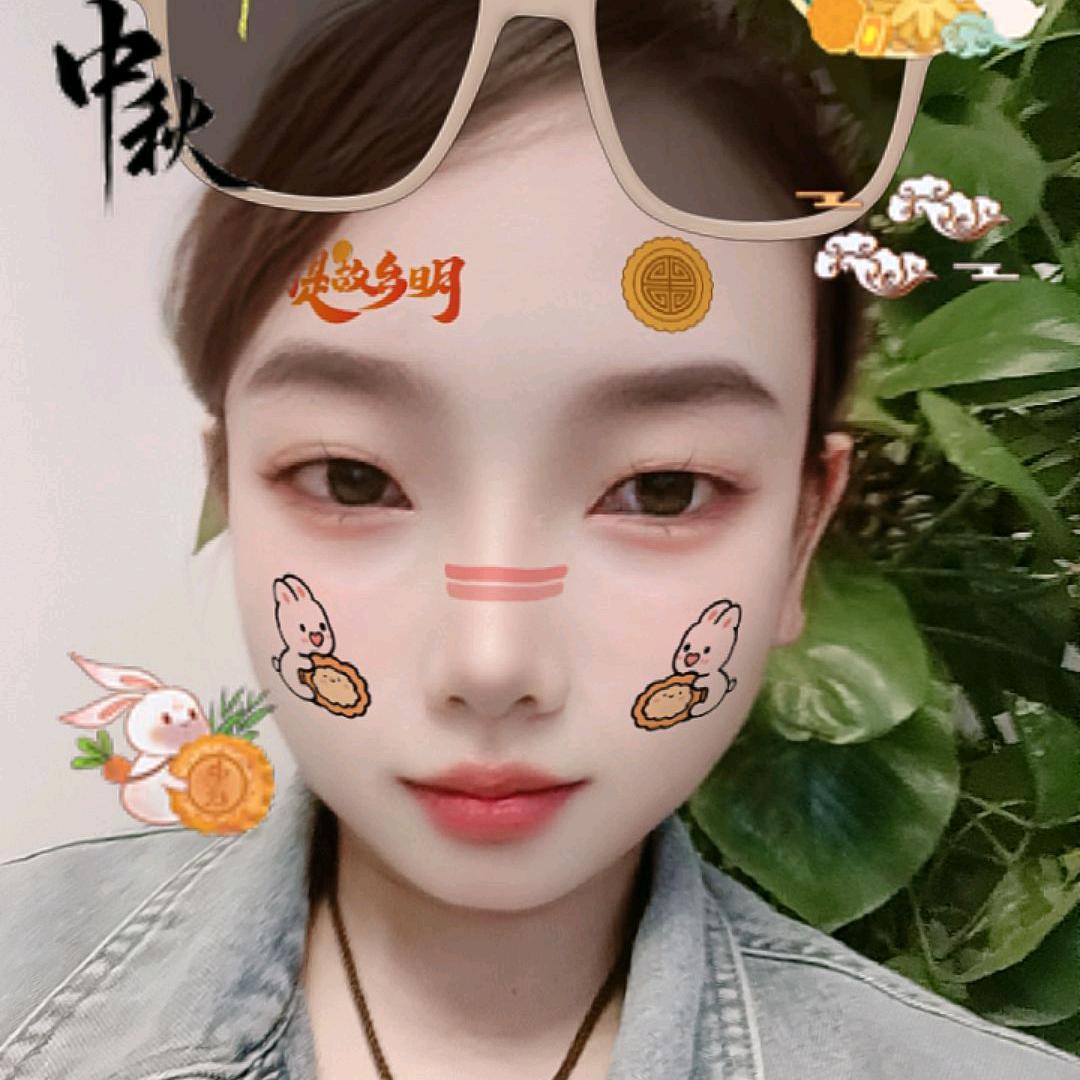 素(*˘︶˘*)颜