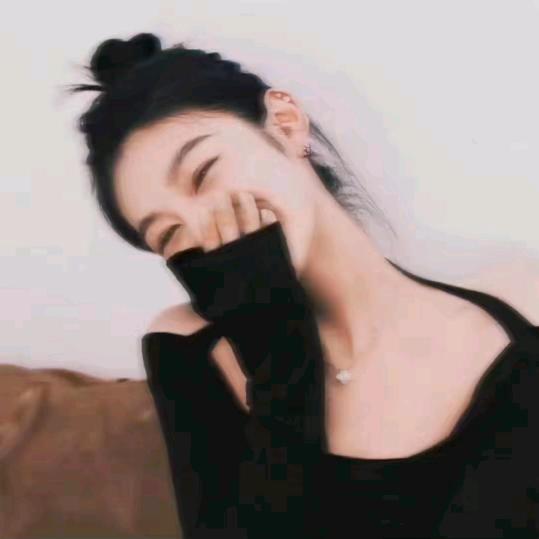 小灯灯吖