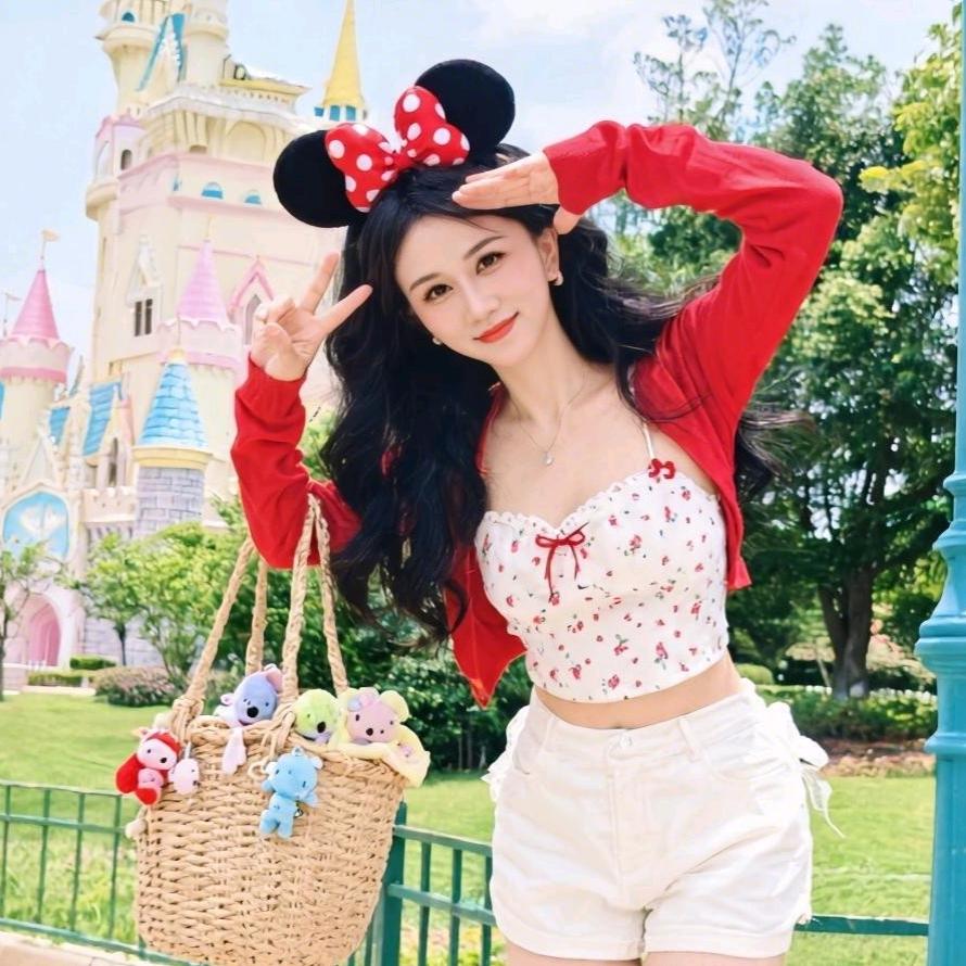 唱跳歌手＋主持【依依】的日常