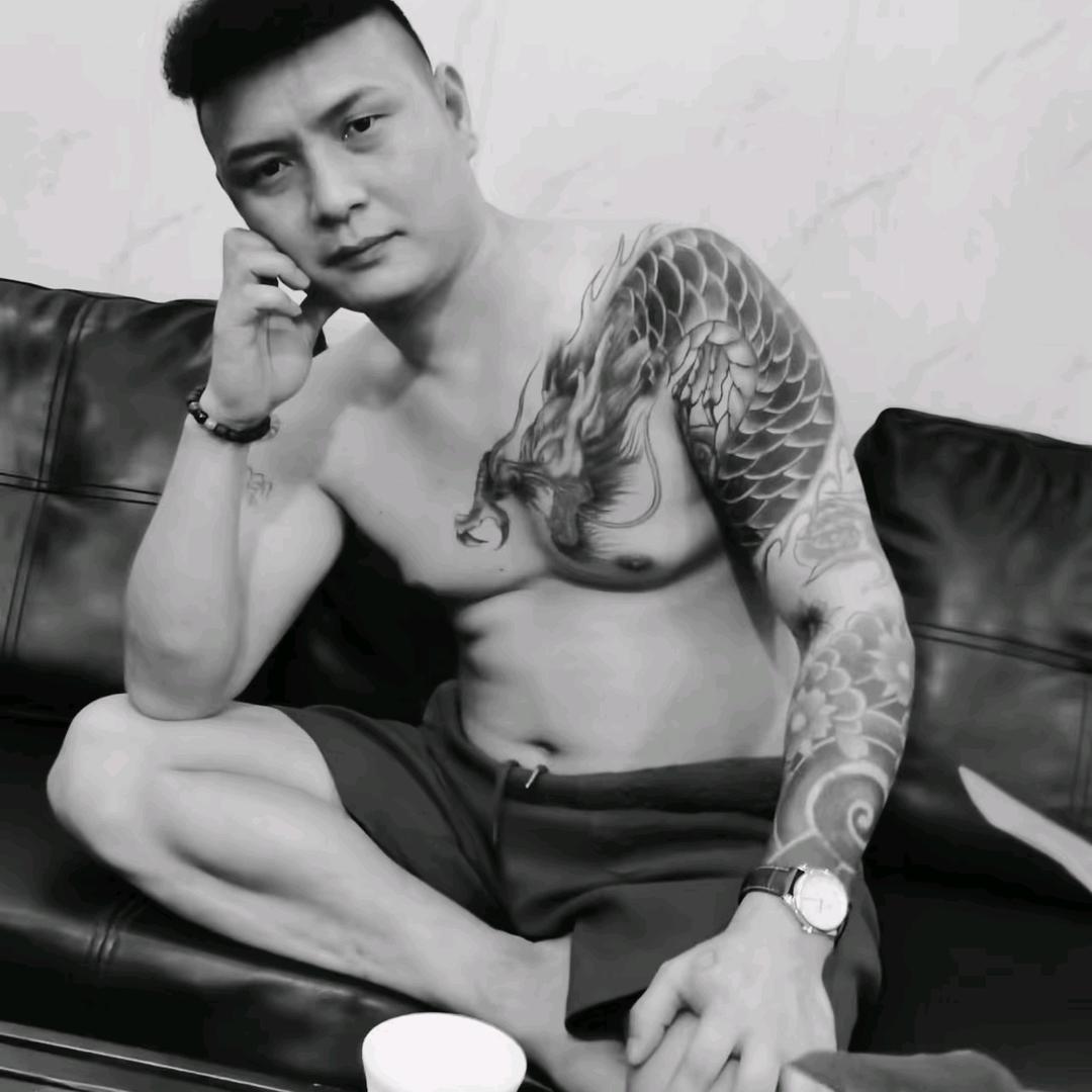 狼人龙少