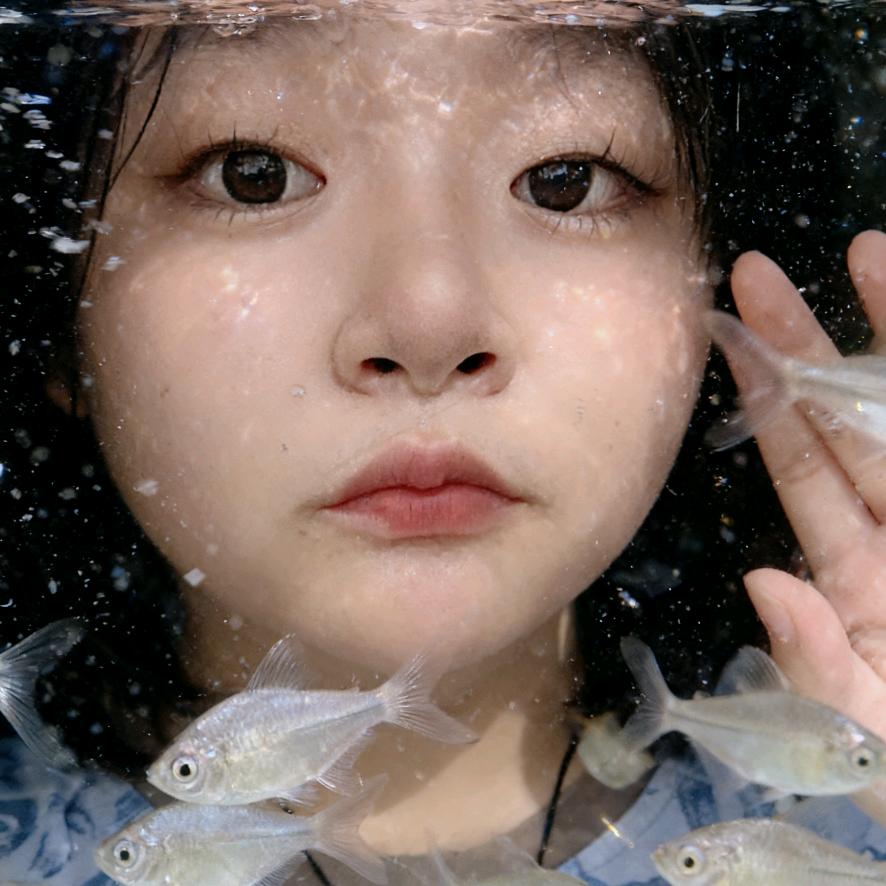 ：Wᯅang꧂姑娘，好运