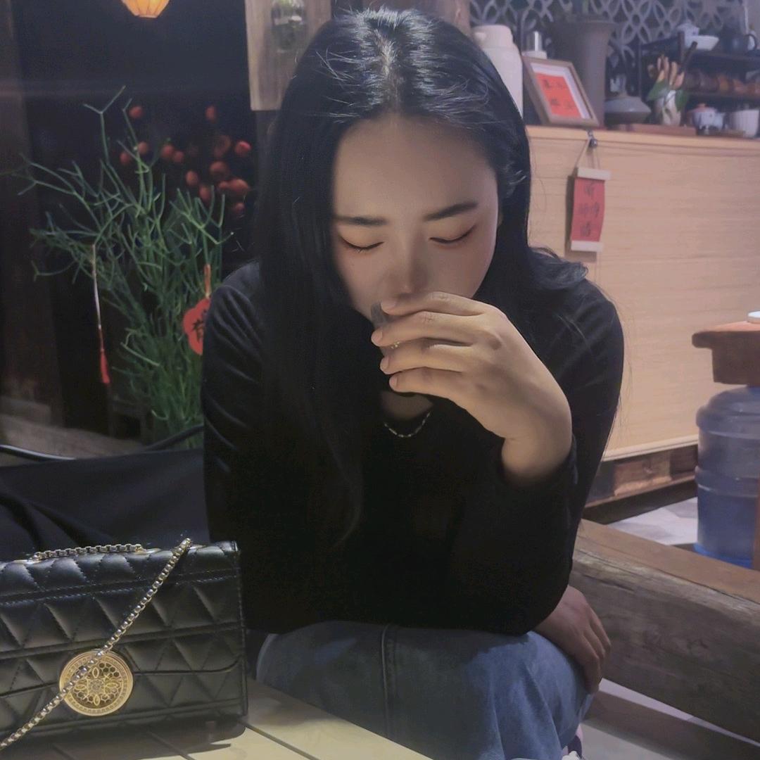 ღ᭄笑而🍒不语᭄💞࿐