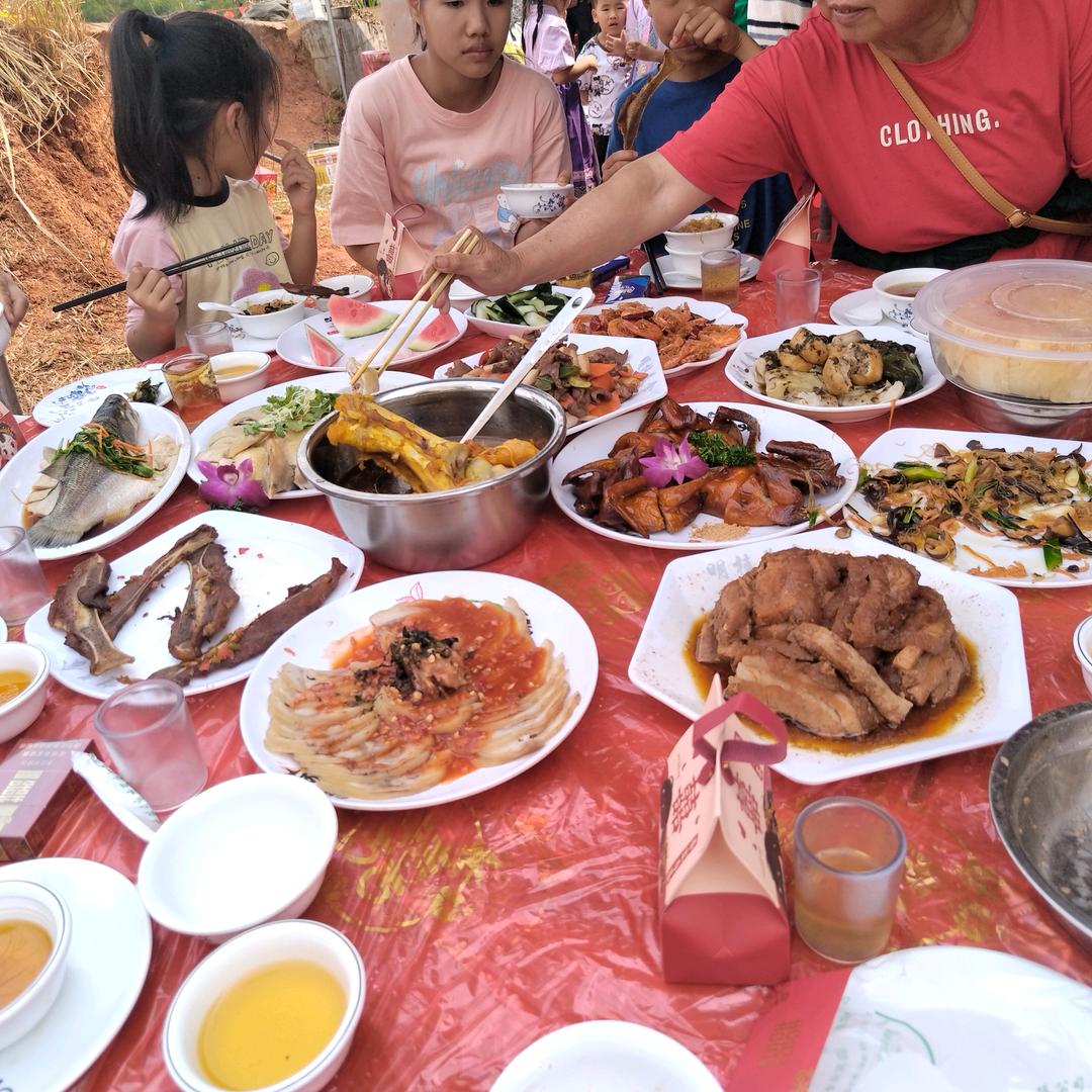 兴隆发达。姚氏流动酒席。