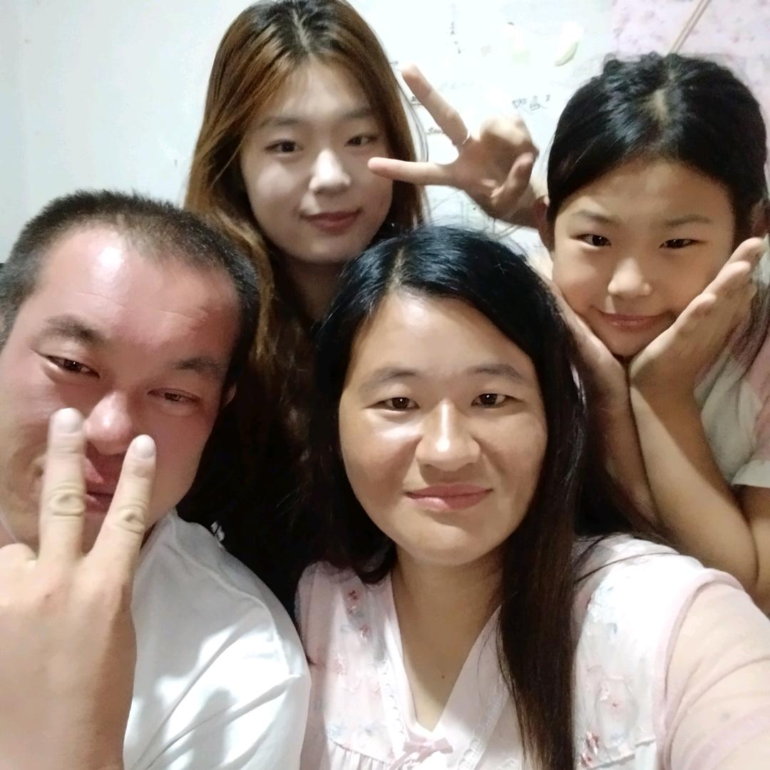 幸福一家人🌹🌹🌹🌹🌹🌹