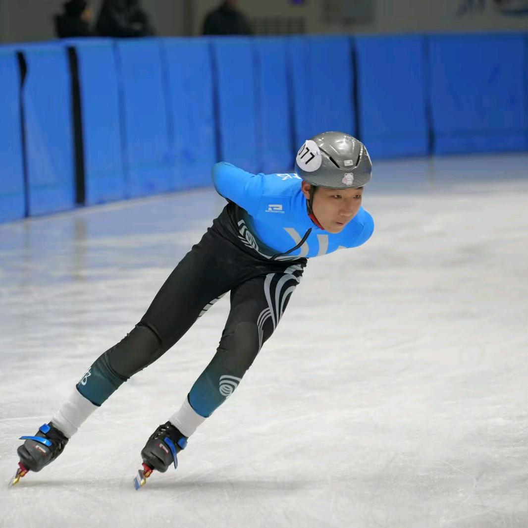 向谦看 向厚赚👩👦🧒