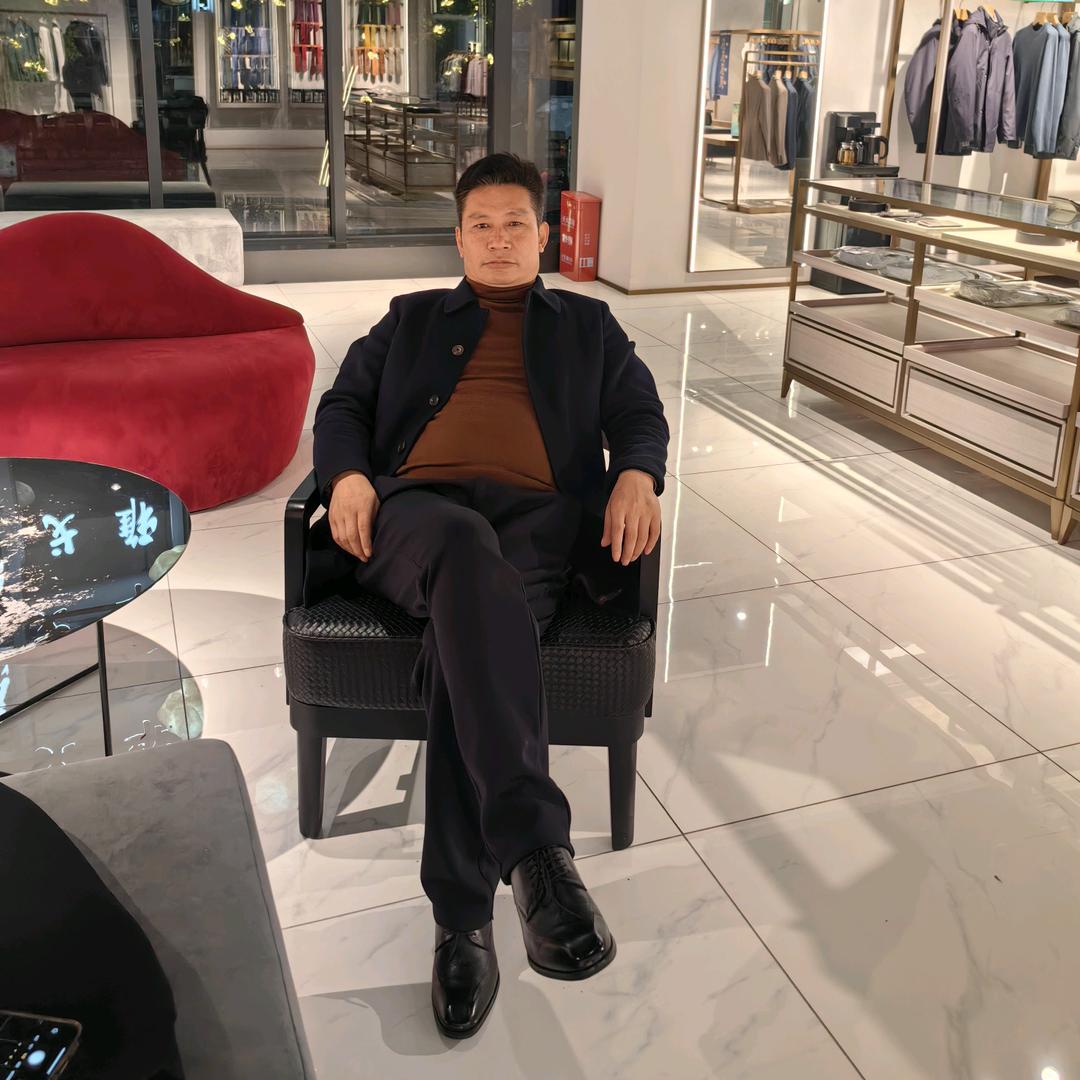 慧眼红尘！