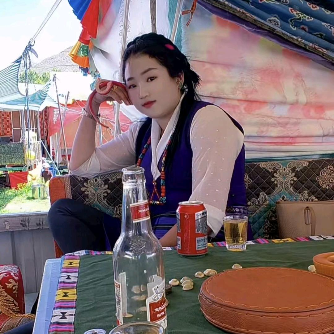 😍爱笑的次拉😍