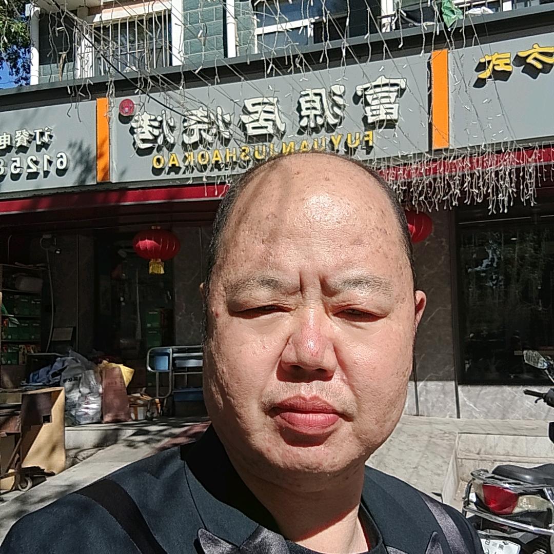 富拉尔基区鸿鑫富源居牛羊肉店