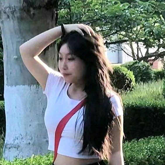 蝴蝶飞舞。