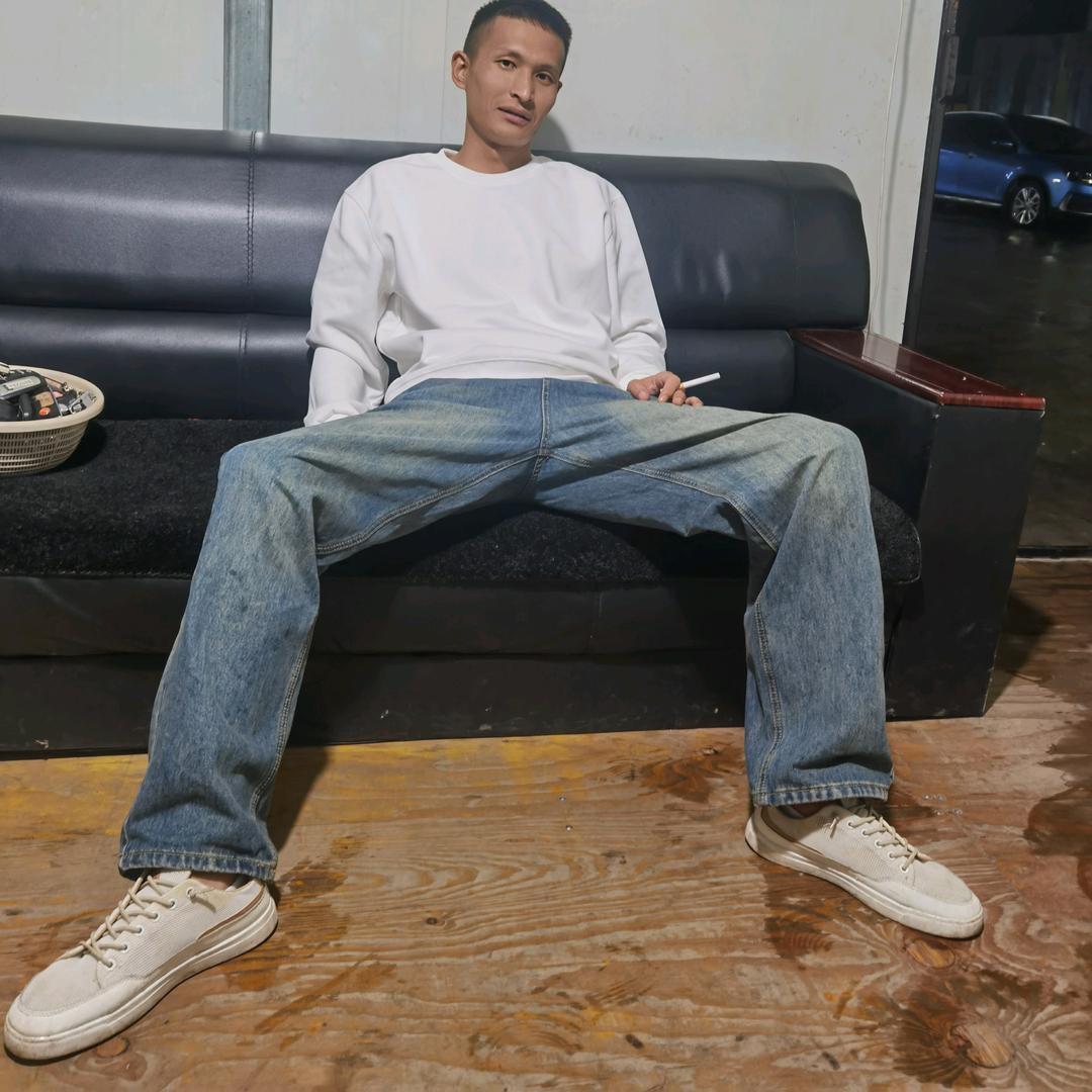 彝良旭盛二手车骆师