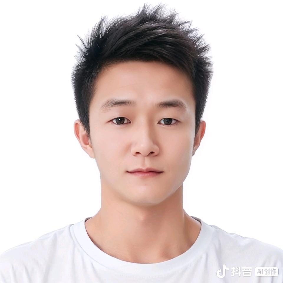 在望城工业学院做教练的小张