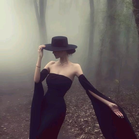 天山区新华北路梦幻衣柜服饰店