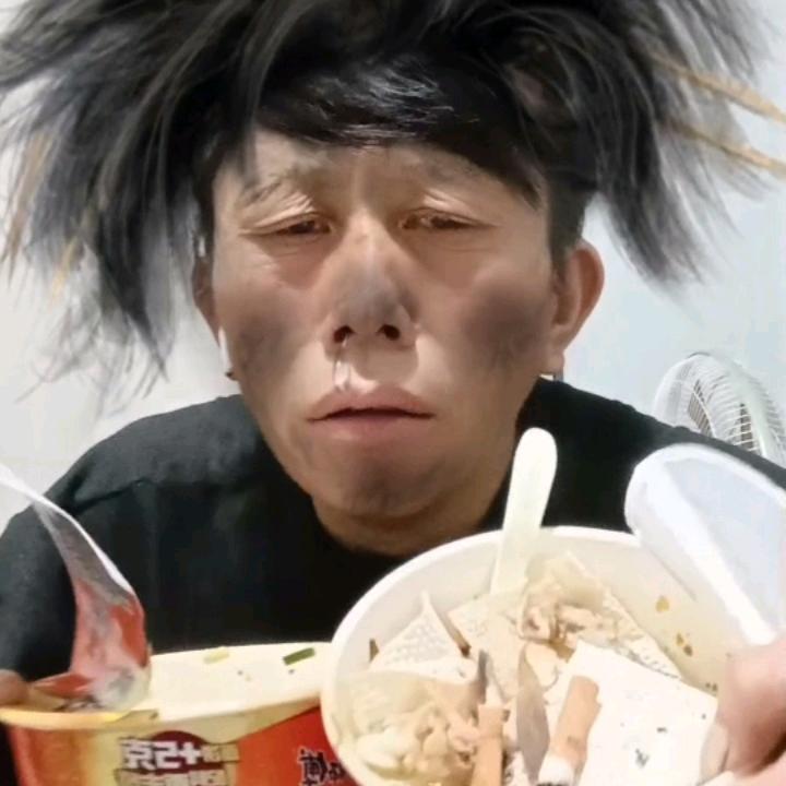 浪迹天涯的流浪汉。