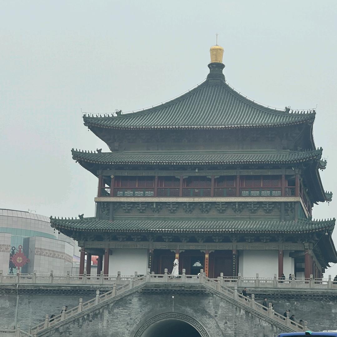 西安中德建材配送朱庆华