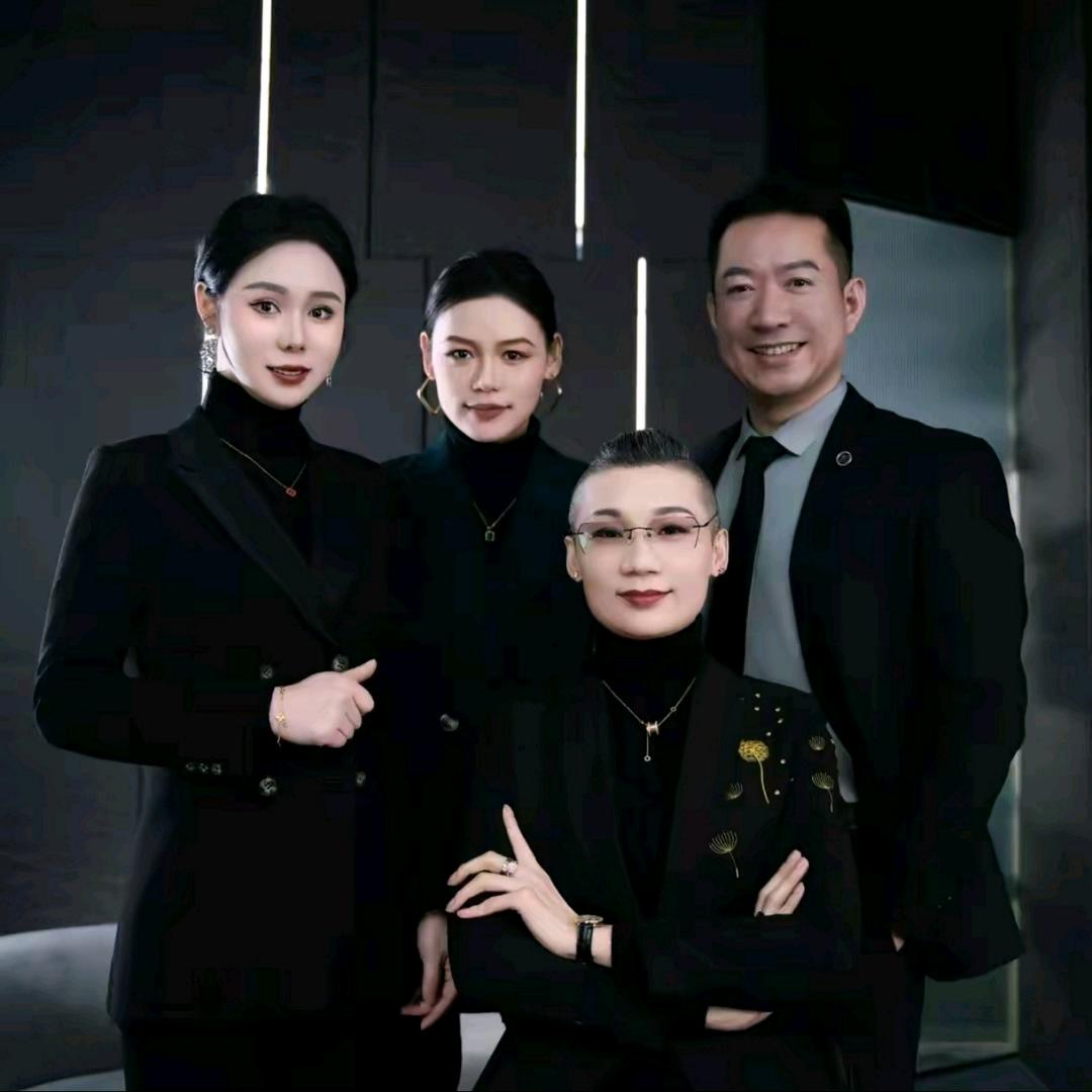 丽爷高定女装店