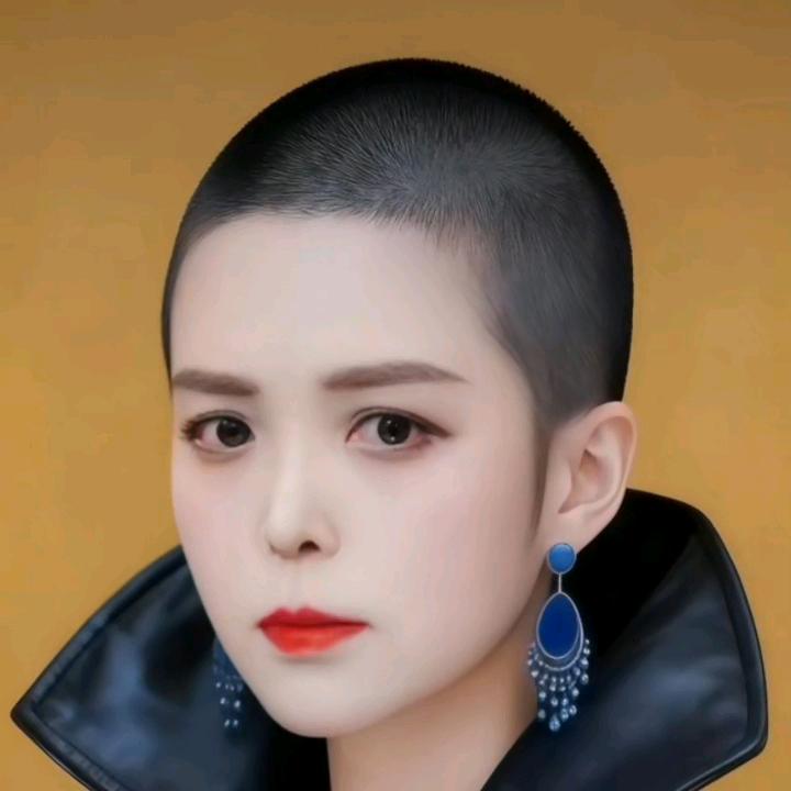 丑小鸭。