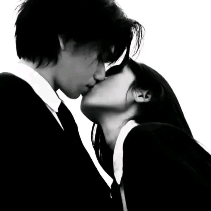 つ微凉徒眸意浅挚