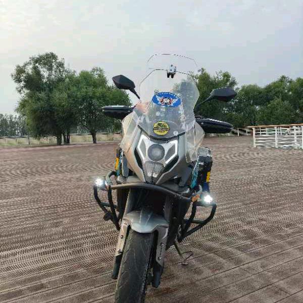 骑着毛驴上高速