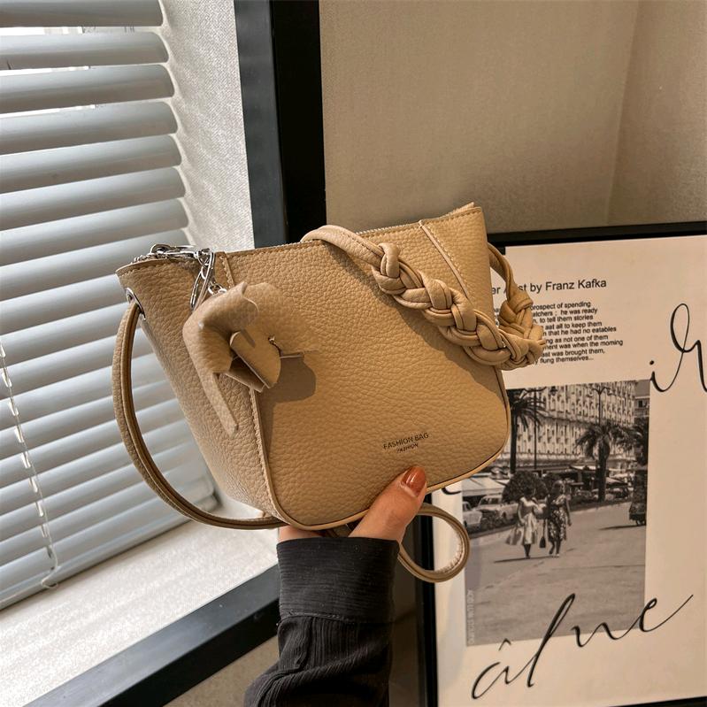 淘趣日用箱包馆