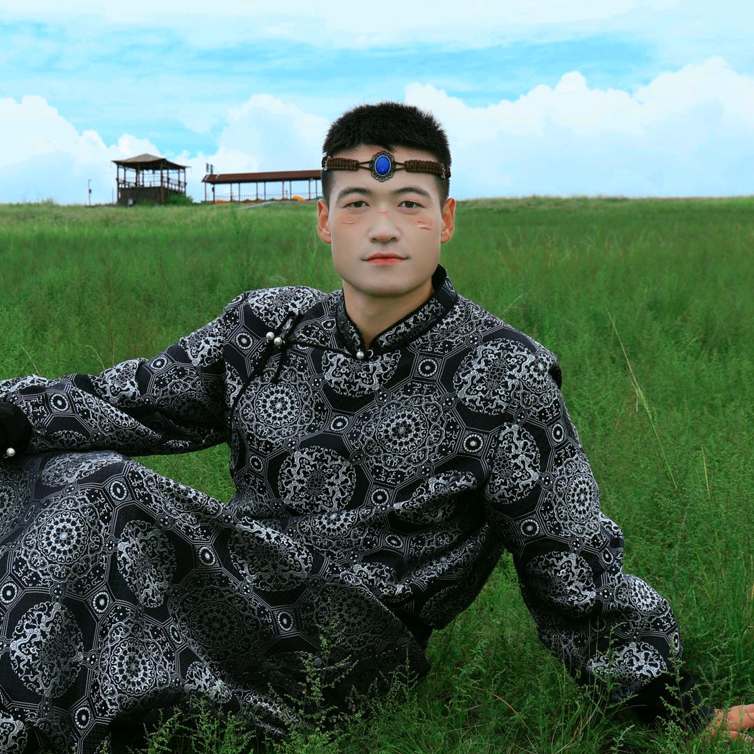 吉冠霖ᠴᠡᠩᠭᠡᠯ🇨🇳