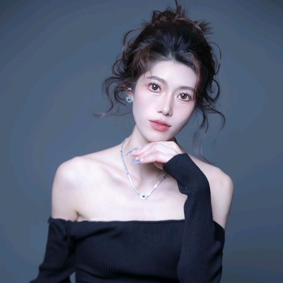 Daphne达芙妮梵莎女装专卖店