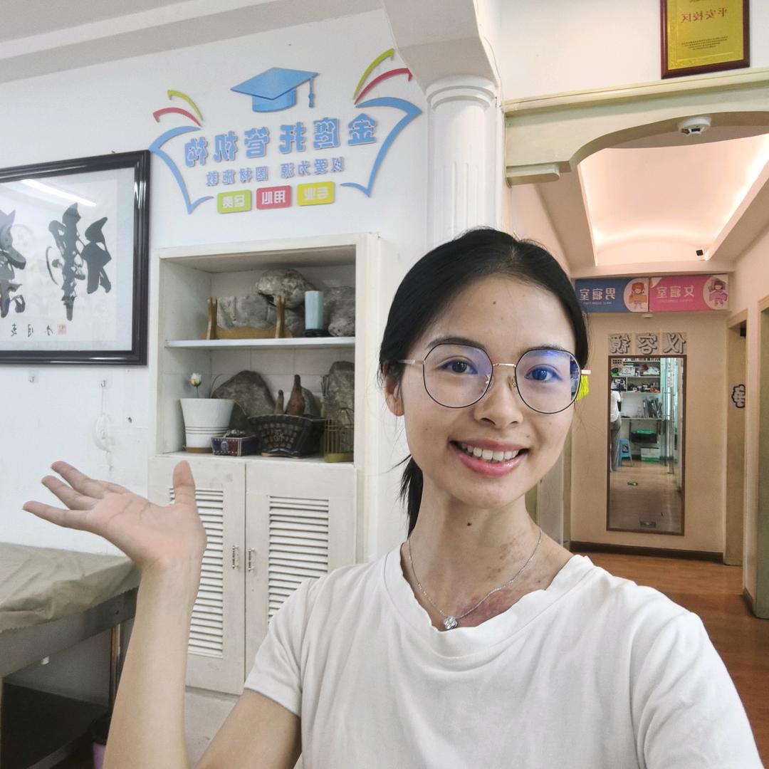 桐梓开托管的小杨