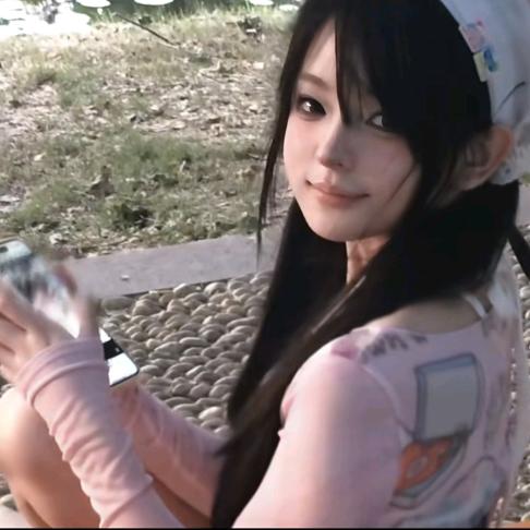 咬嘴泡泡糖