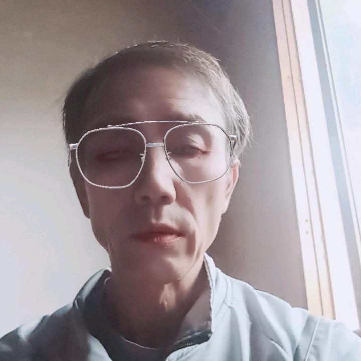 单身光头强汉子