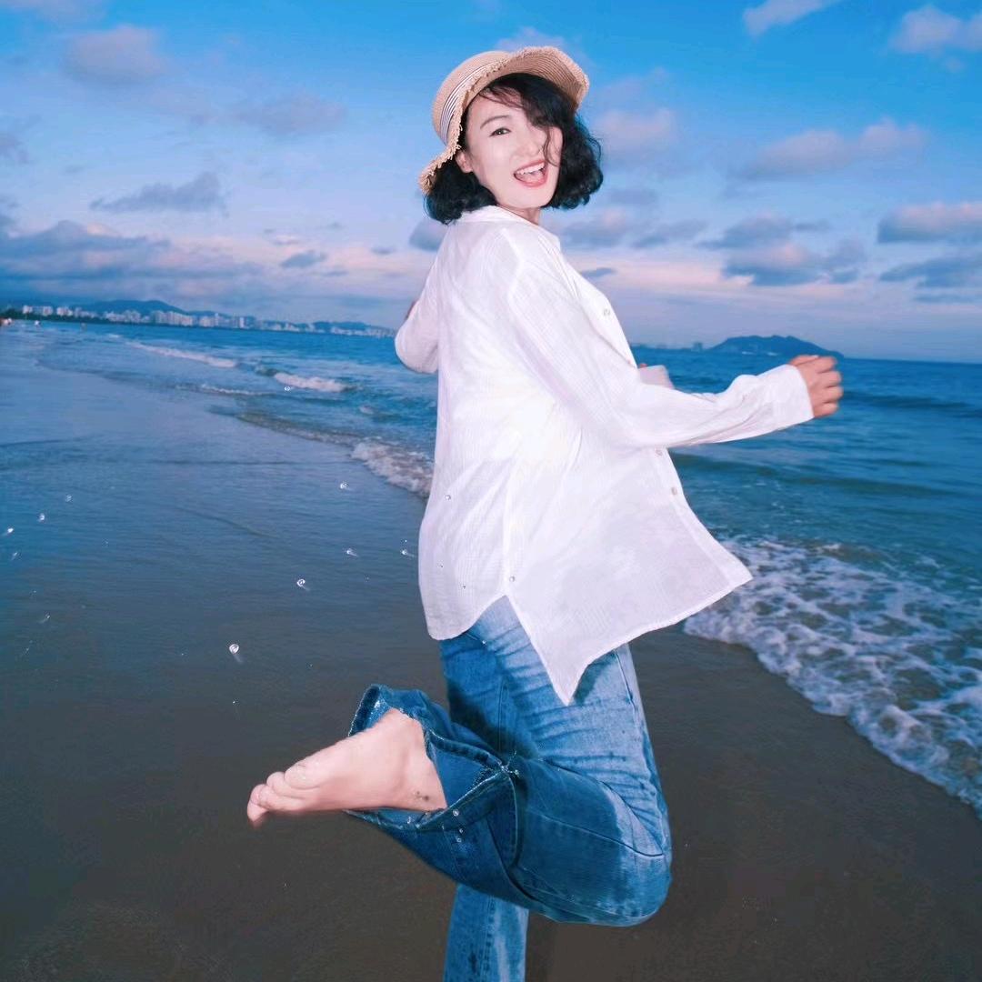 三亚精选旅行官-美美