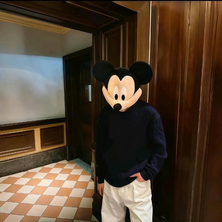 某人